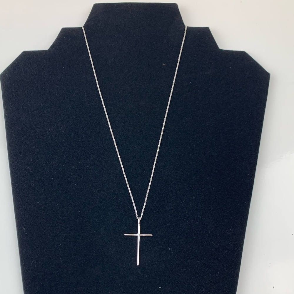 Rhodium planted Cross Necklace. 17 Inch.
